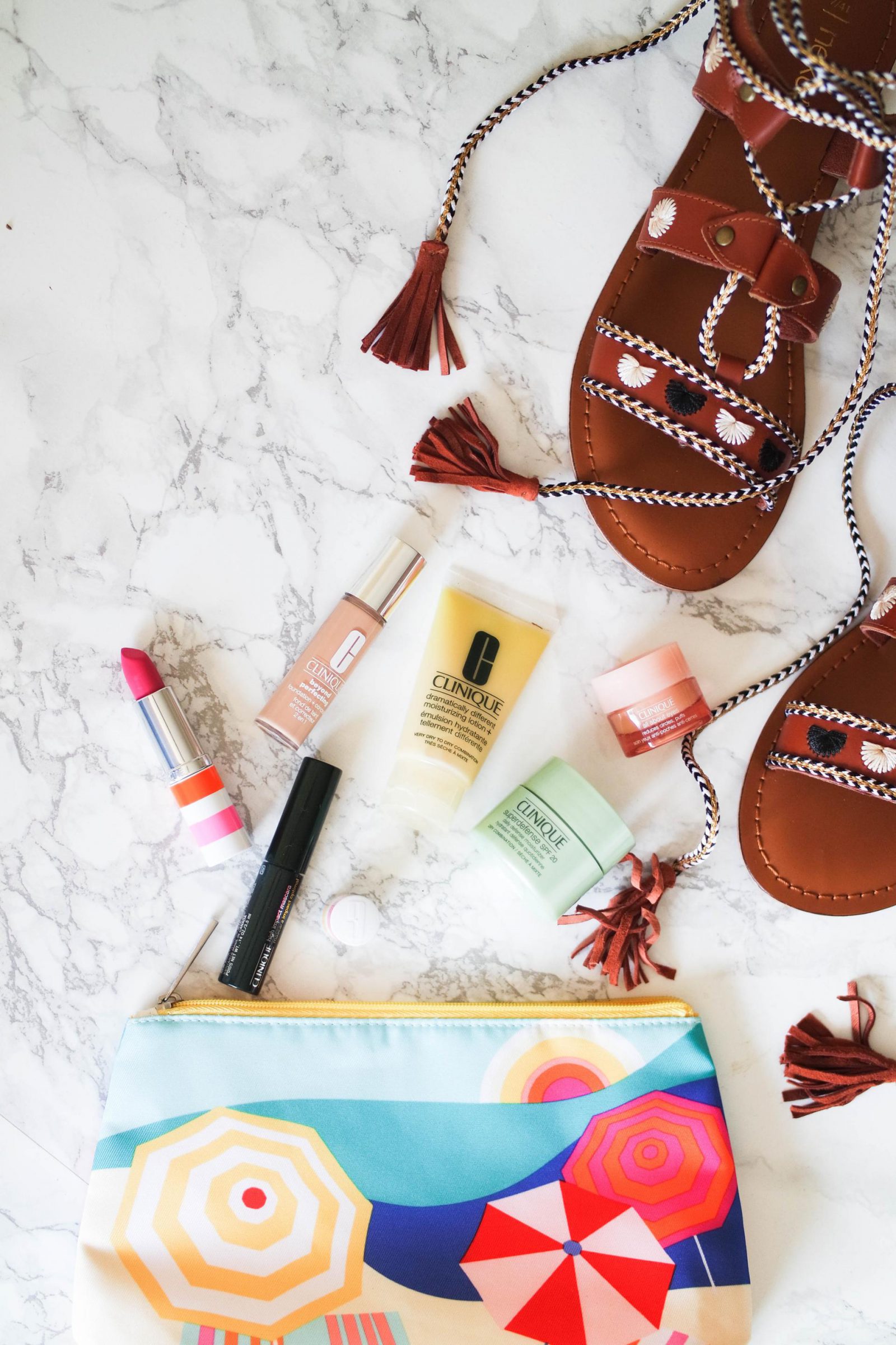 holiday essentials & a (free) face in a bag