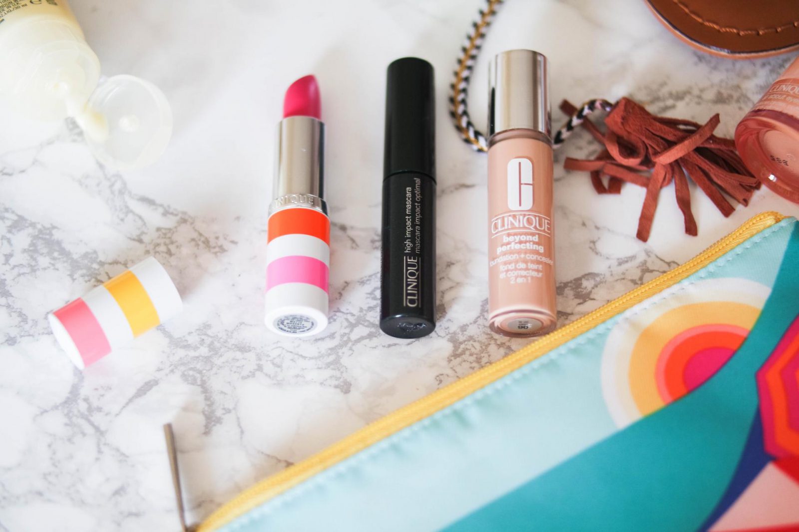 holiday essentials & a (free) face in a bag