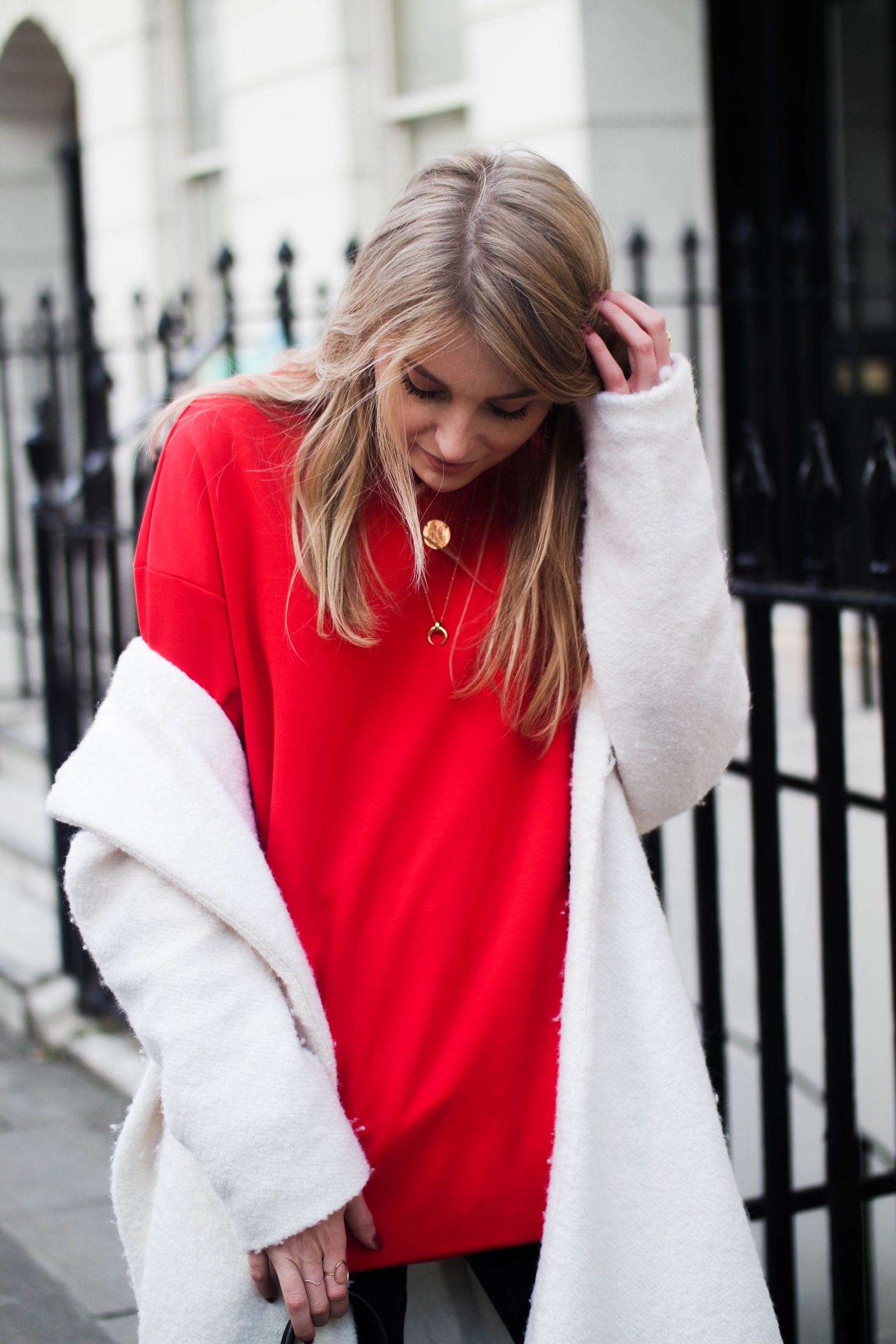 LFW DAY 2 - Red Alert - Fashion Blogger Street Style