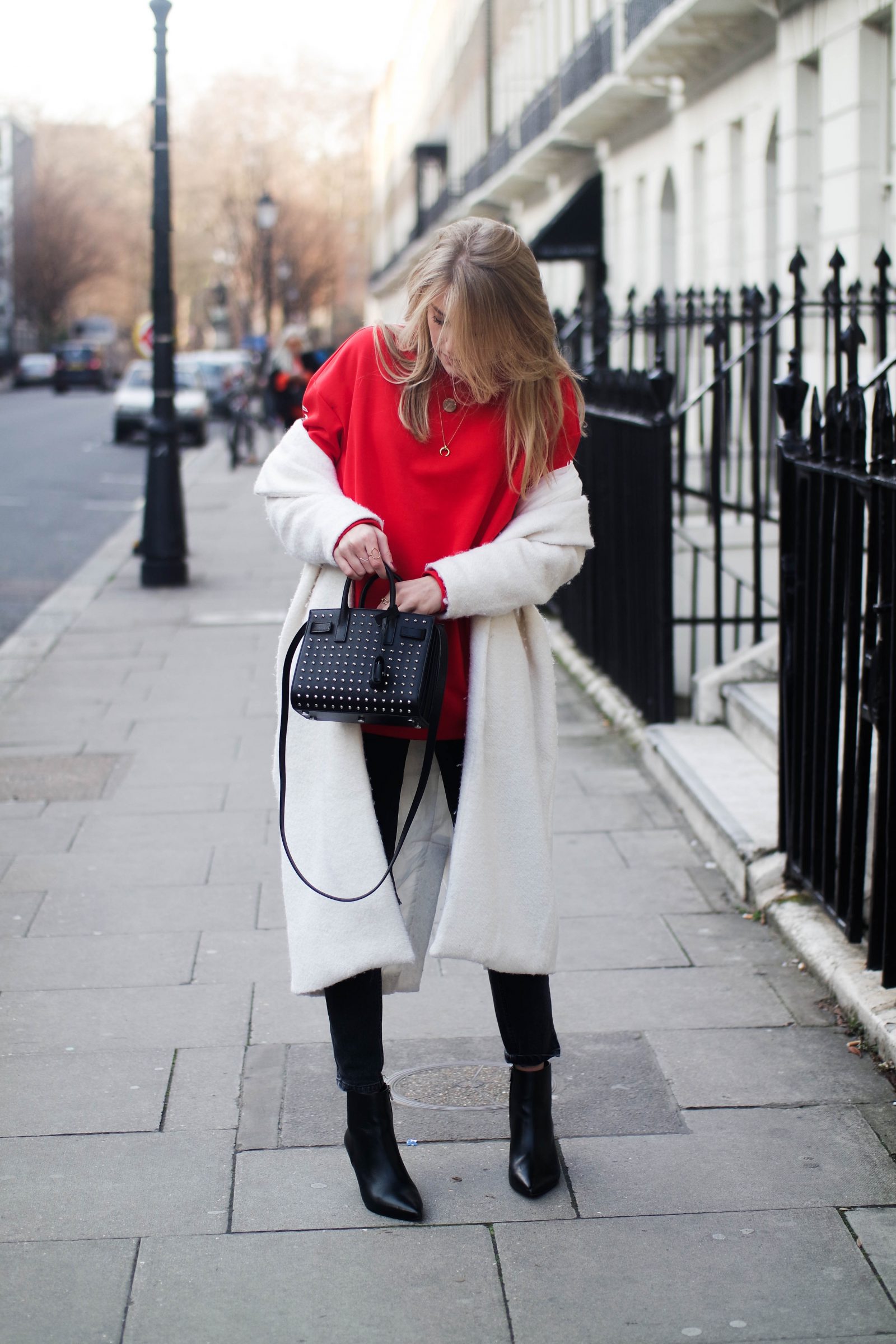 LFW DAY 2 - Red Alert - LFW Street Style