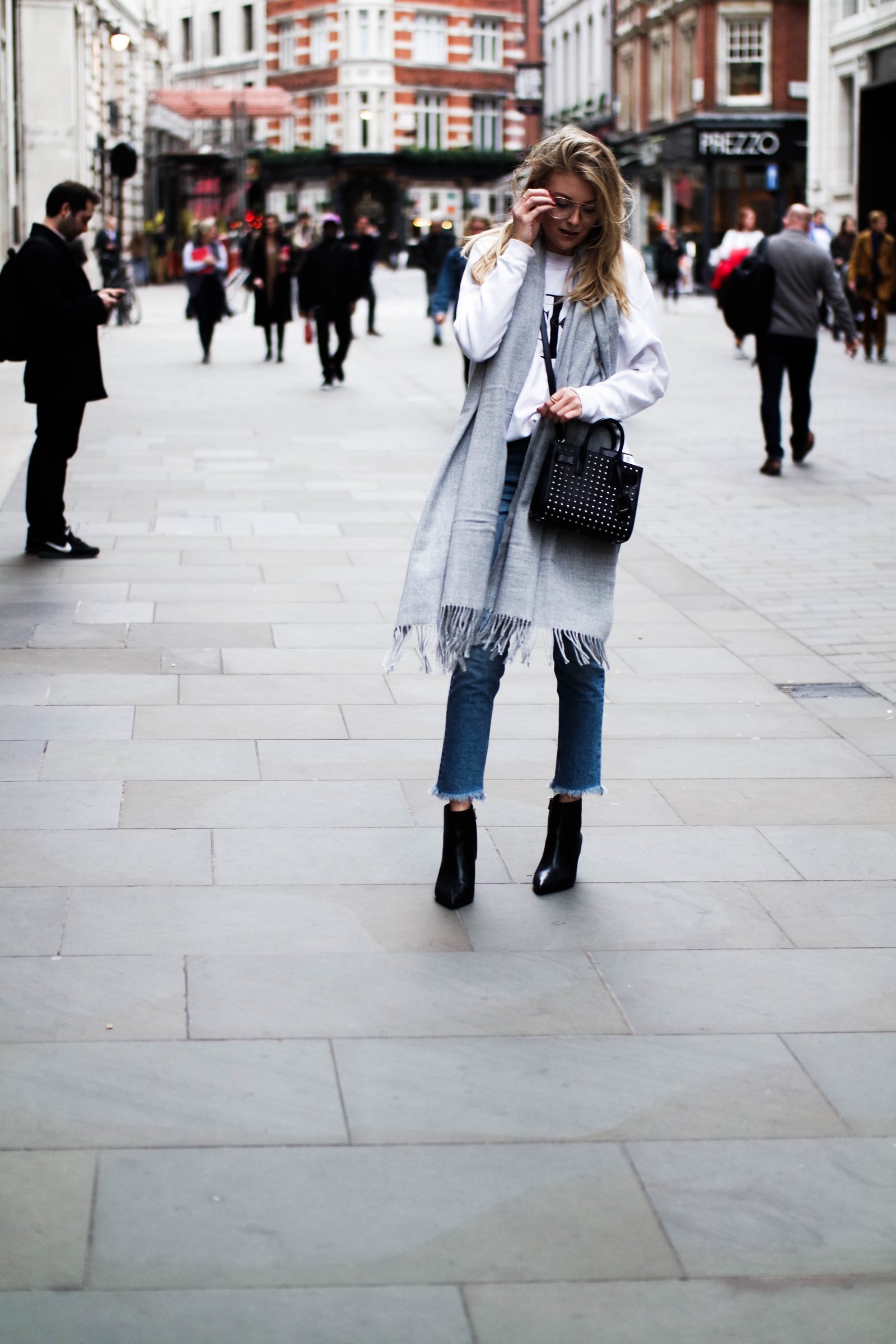 LFW Day 4 Comfy & Casual - Blogger Street Style