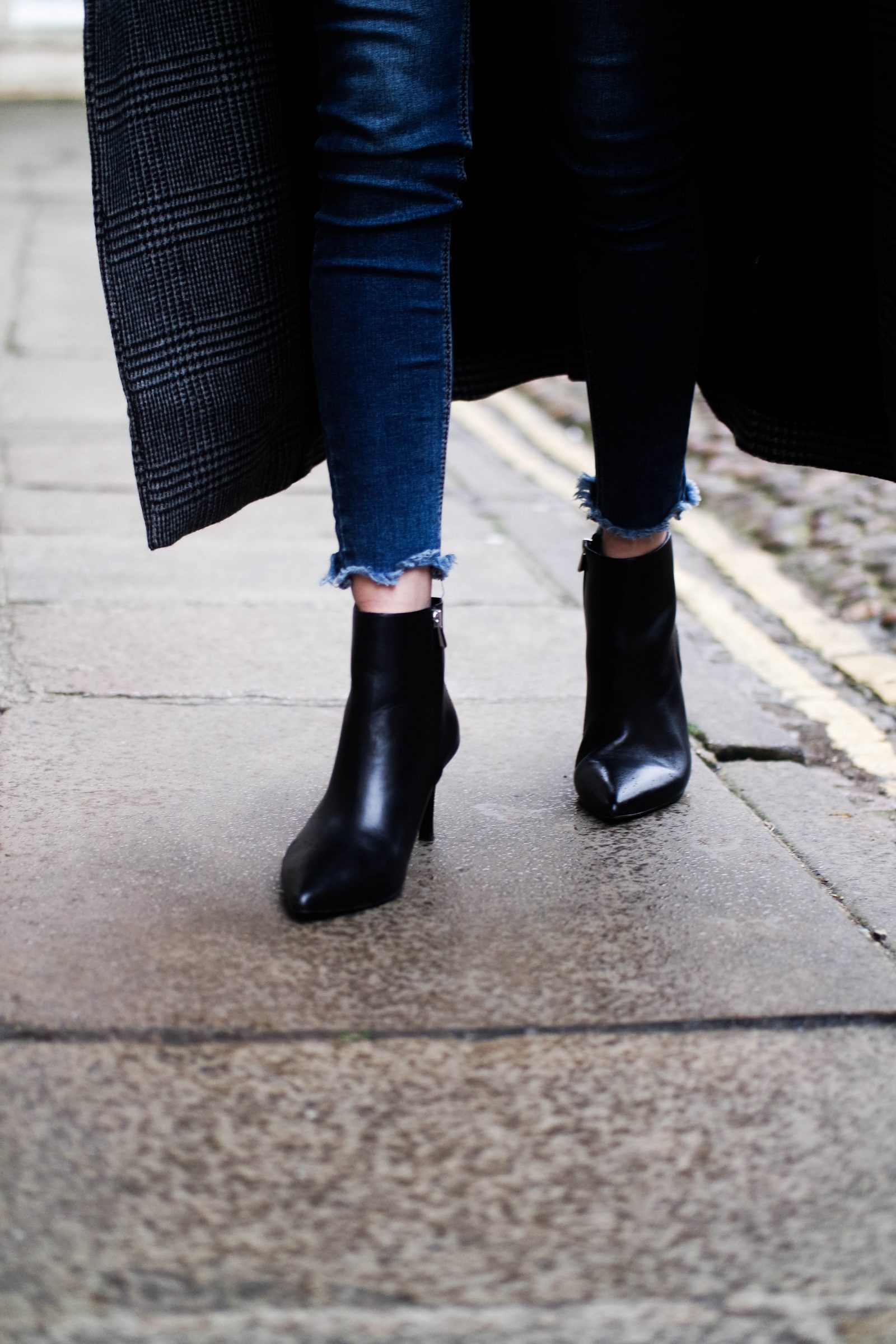 Say Hello To Saint (laurent) - Leather Ankle Boots 