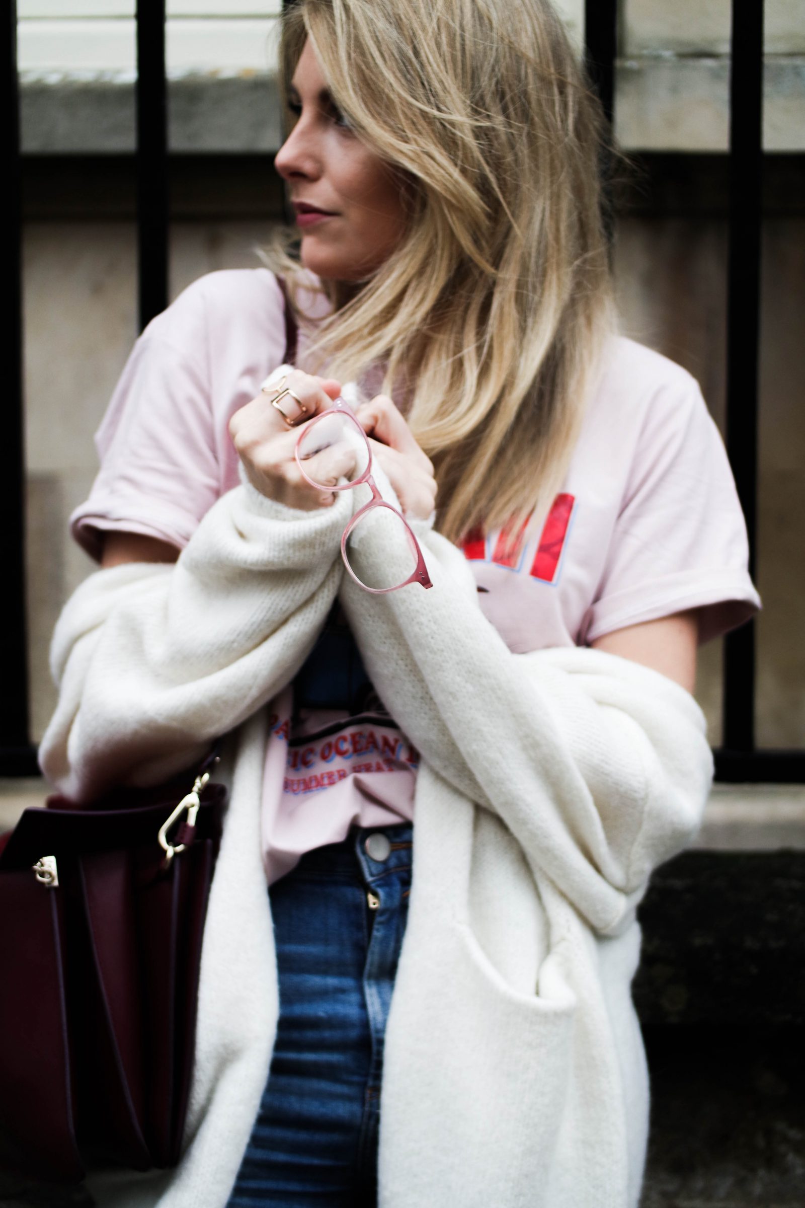 The Rise of The Logo Tee Blogger Styling