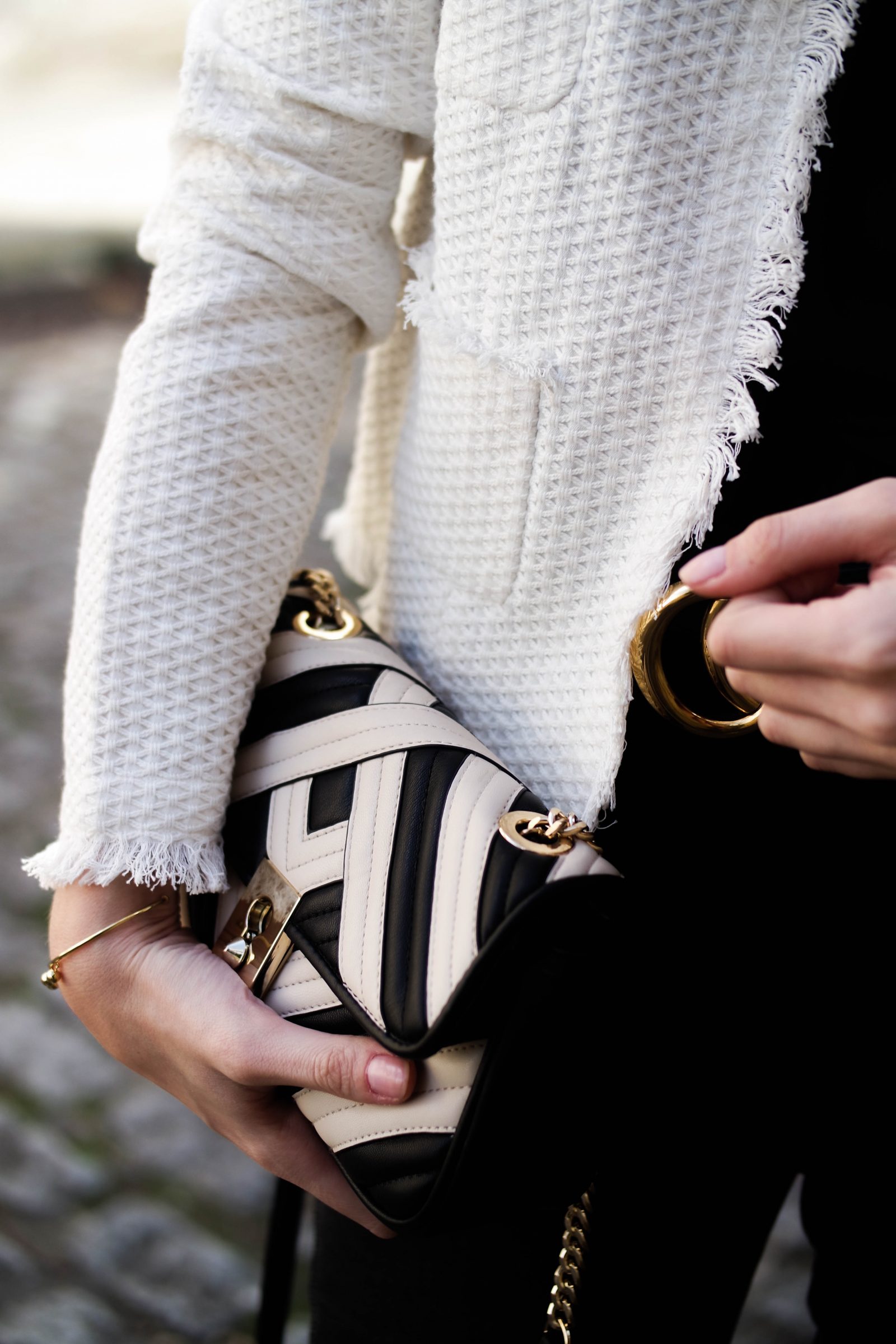 Modern Femininity Hush - Monochrome Bag 