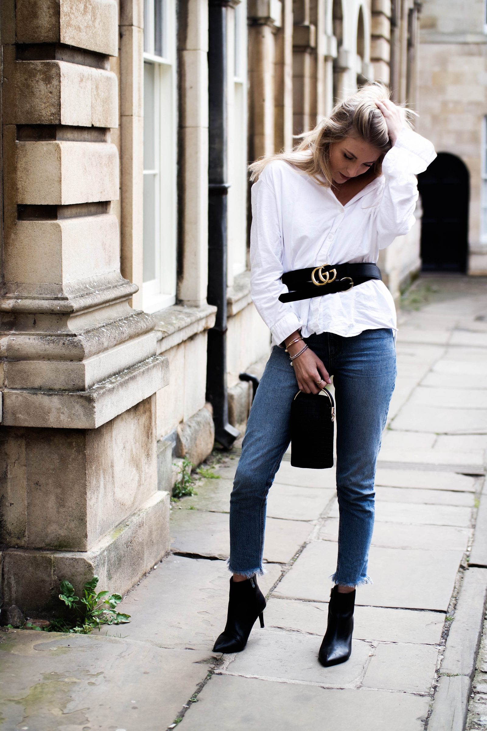 The New Way To Wear Your Statement Belt - Transitional Outfit Inspiration 