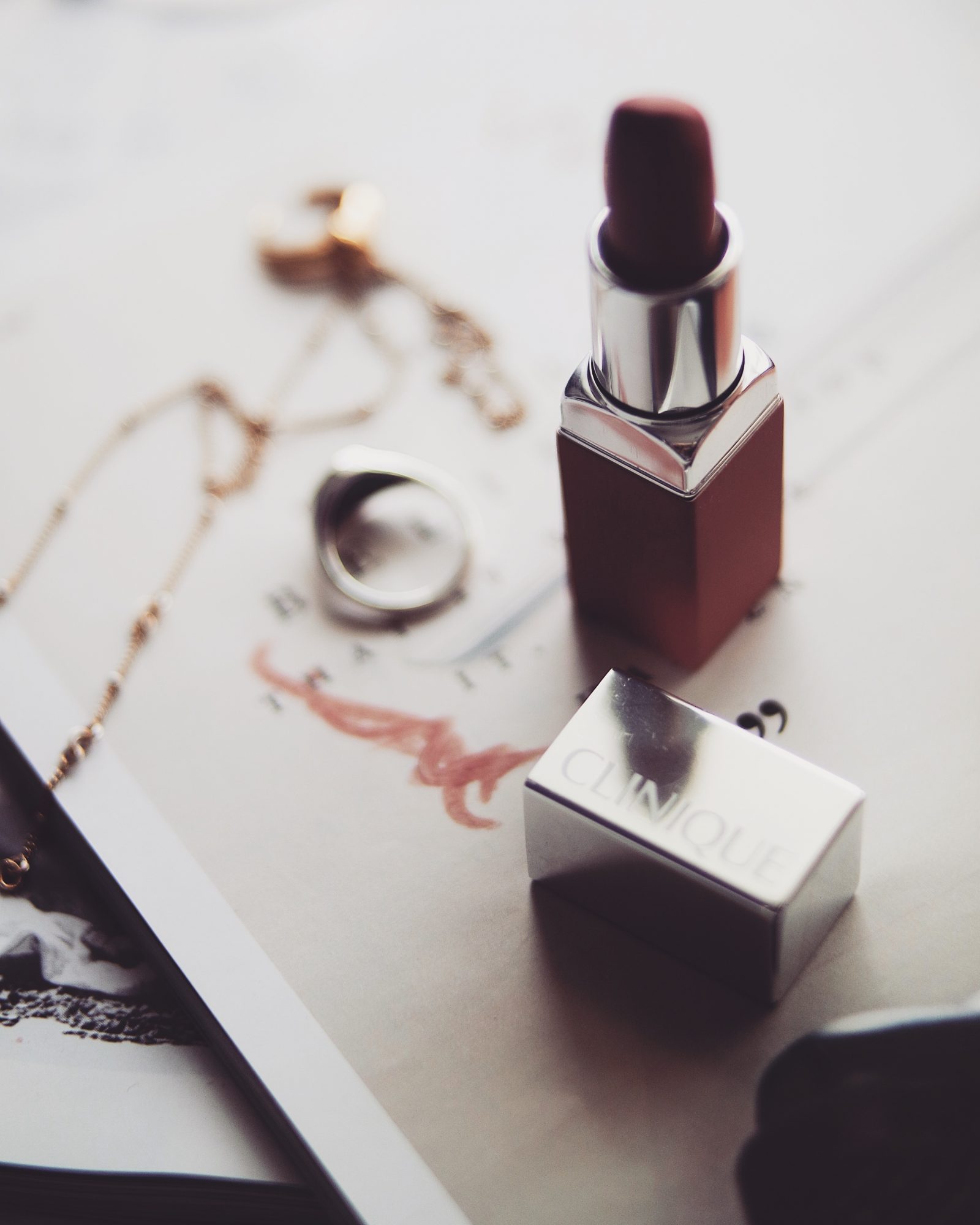 Nude Lipsticks - Clinique Colour Pop 