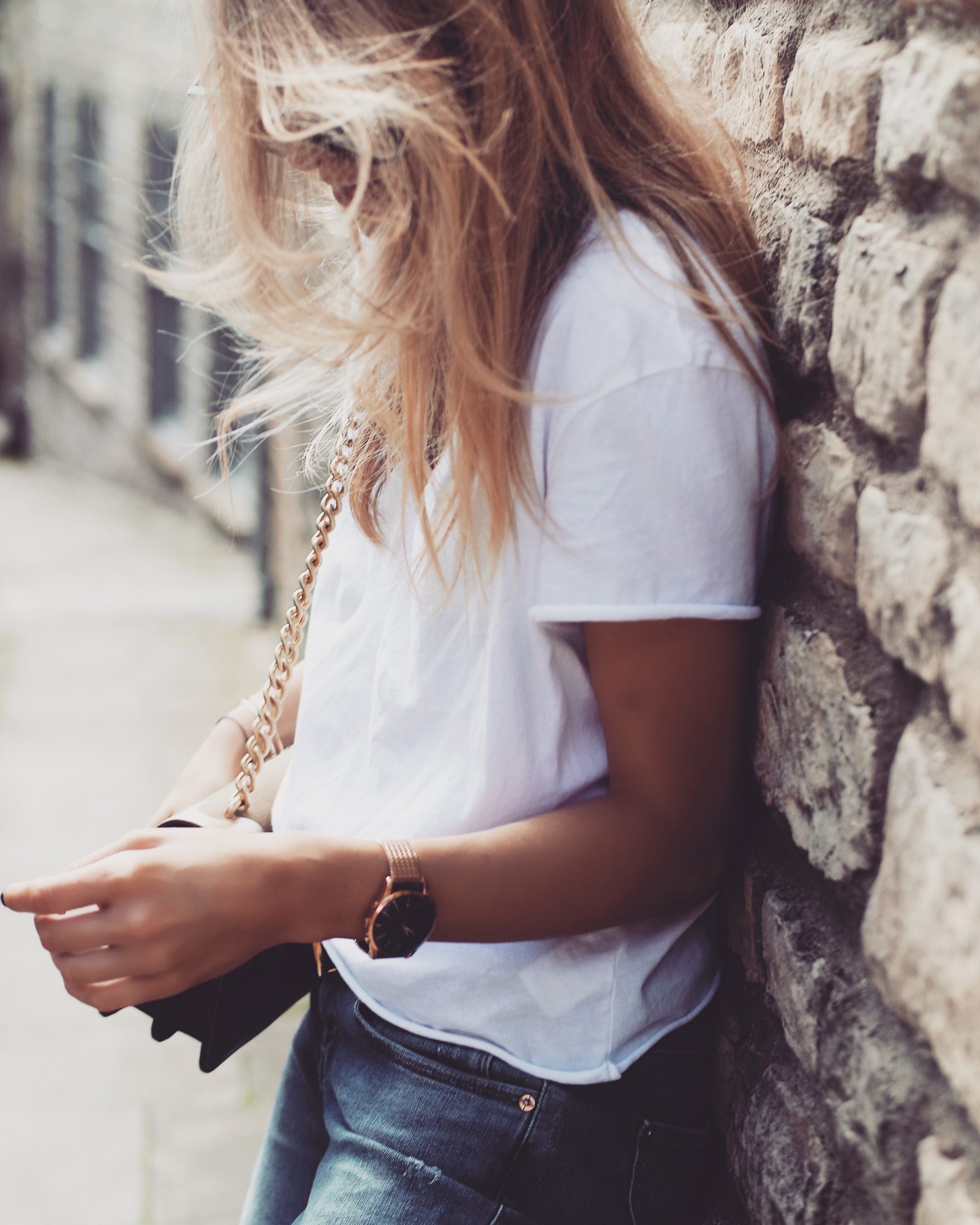 White Tee - Street Style