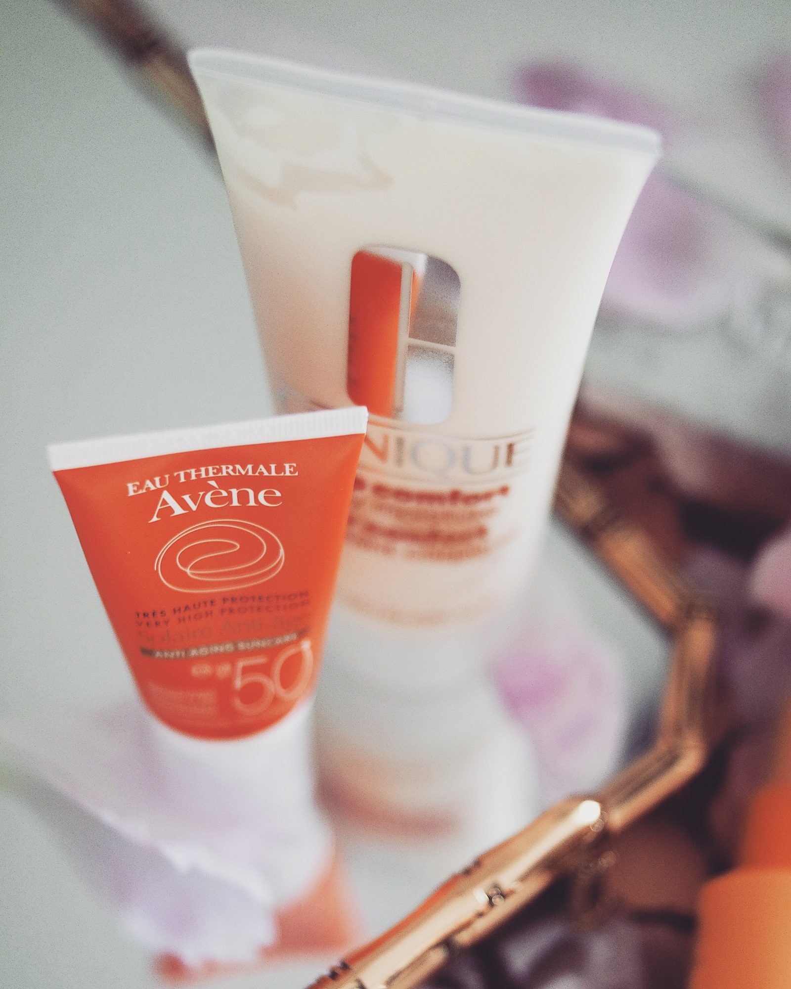 Travel Beauty Essentials - Face Beauty Products. Avene Anti Wrinkle Sun Cream
