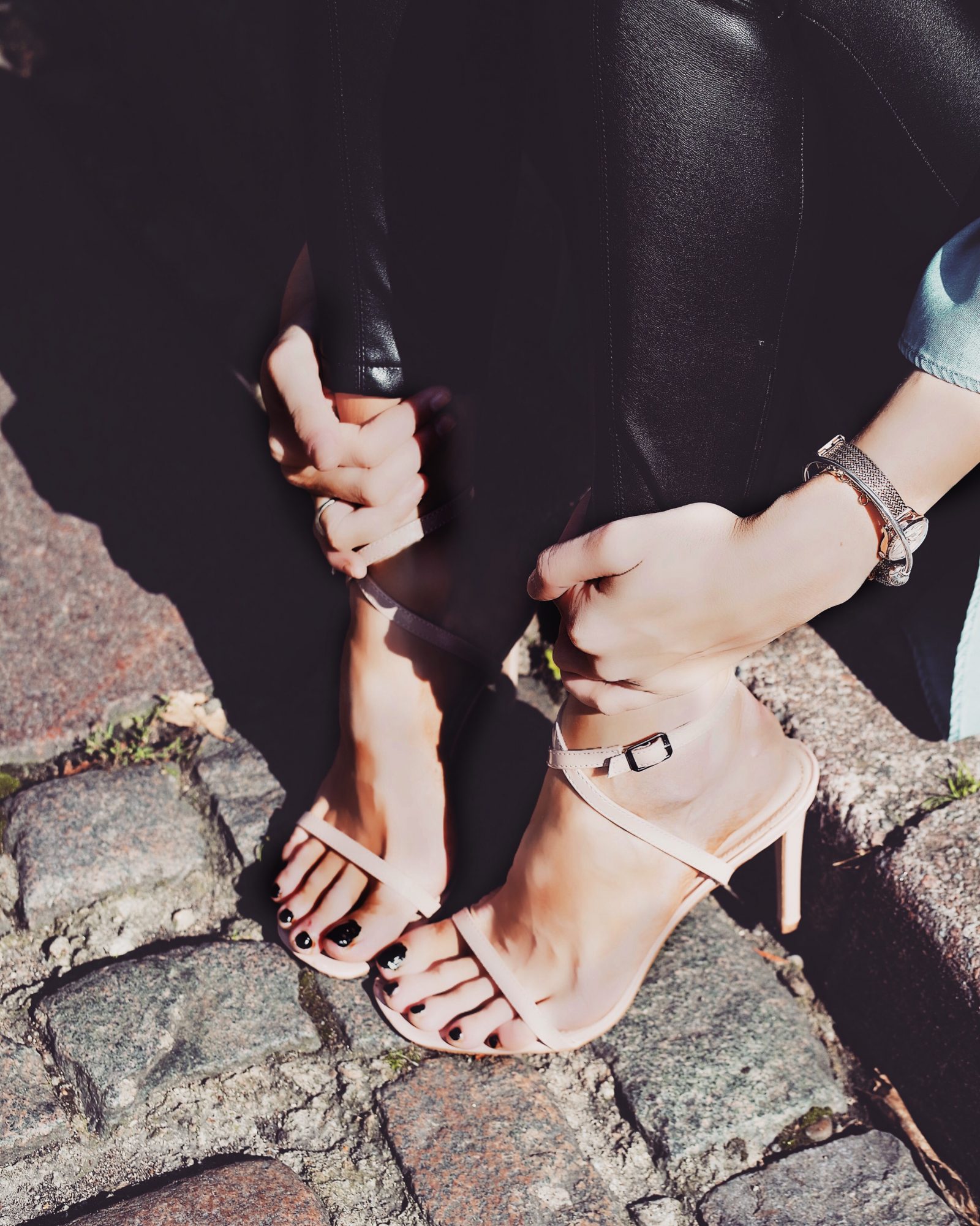 LFW Streetstyle - Nude Sandals - Fashion Blogger Sinead Crowe