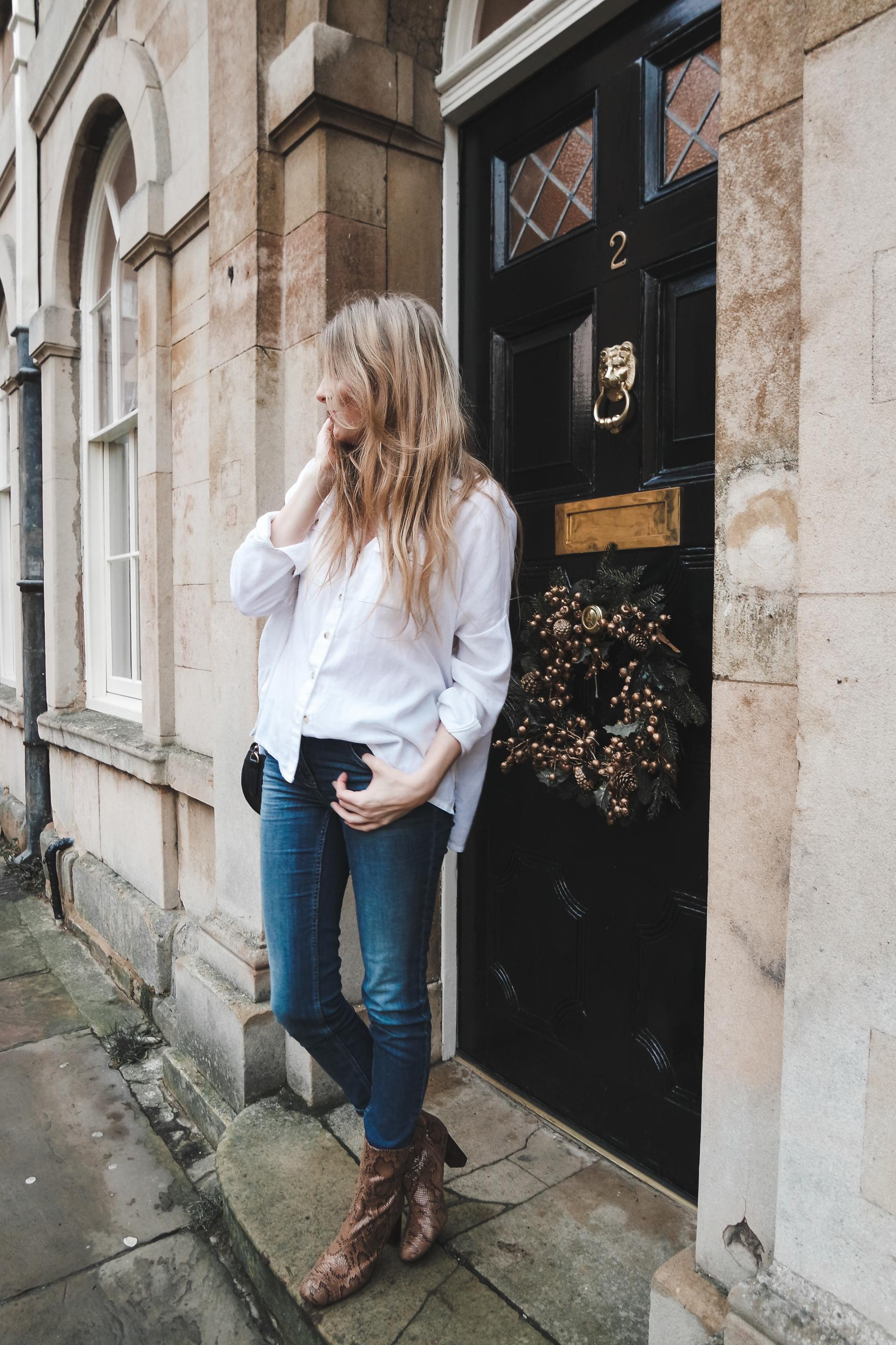 Blue Jeans White Shirt Love Style Mindfulness Fashion Personal Style Blog